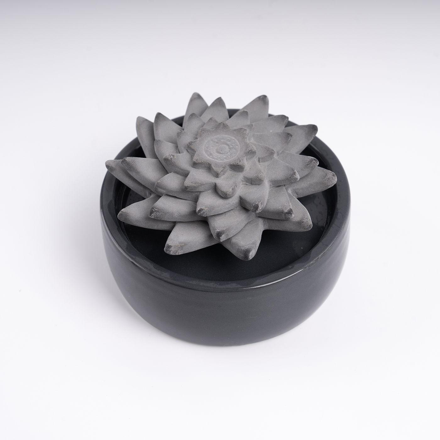 Lotus Flower Porcelain Aromatherapy Diffuser2