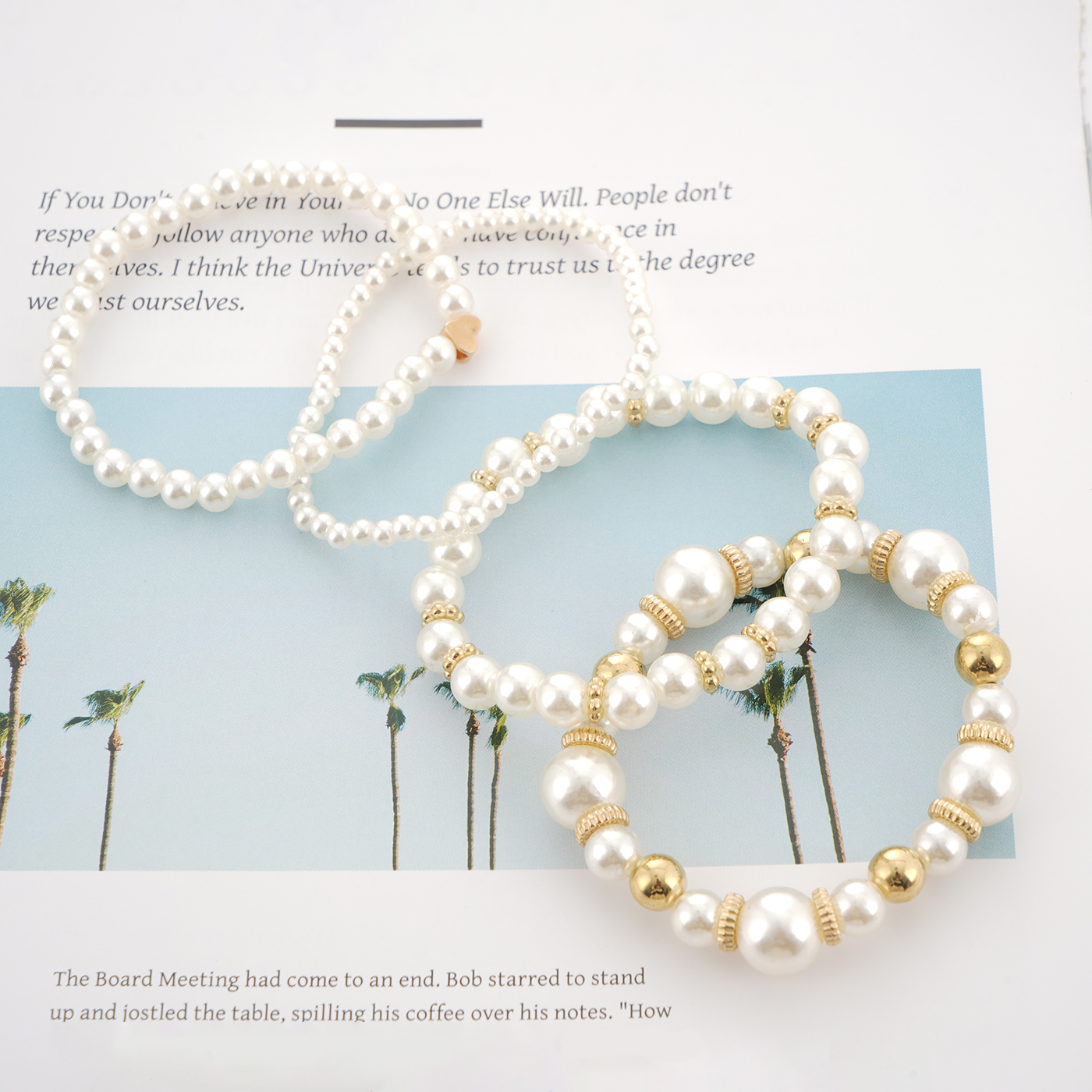 4Pcs Layered Elastic Pearl Bracelets1