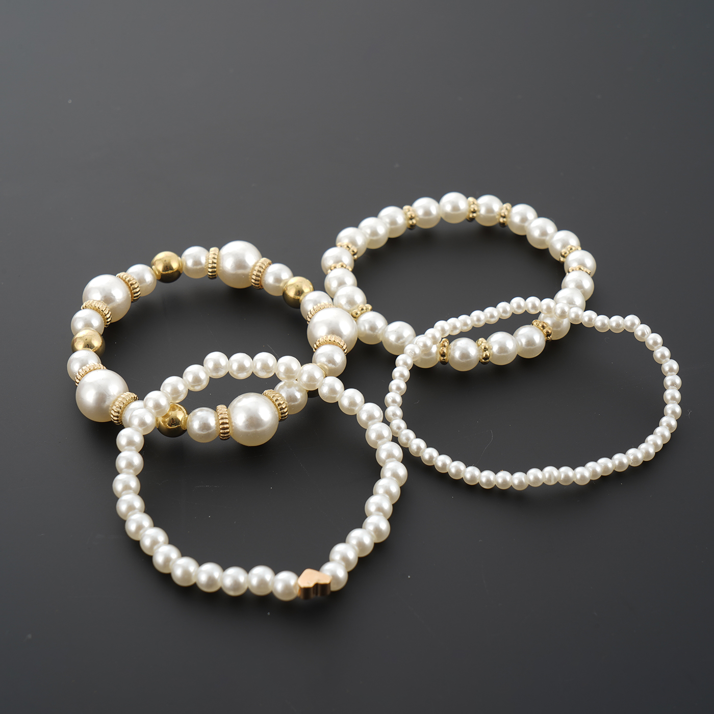 4Pcs Layered Elastic Pearl Bracelets2