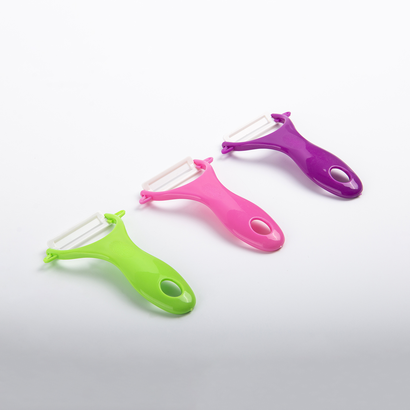 Promotional Plastic Household Peeler3