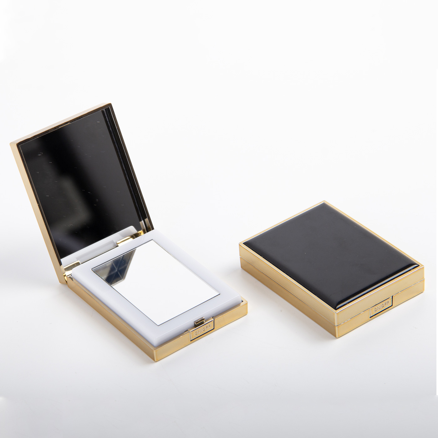 Lighted Travel Makeup Mirror3