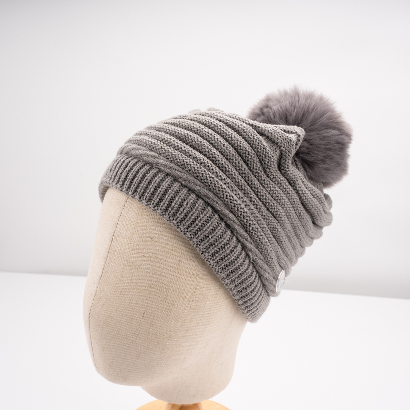 Slouchy Pom Pom Hat2