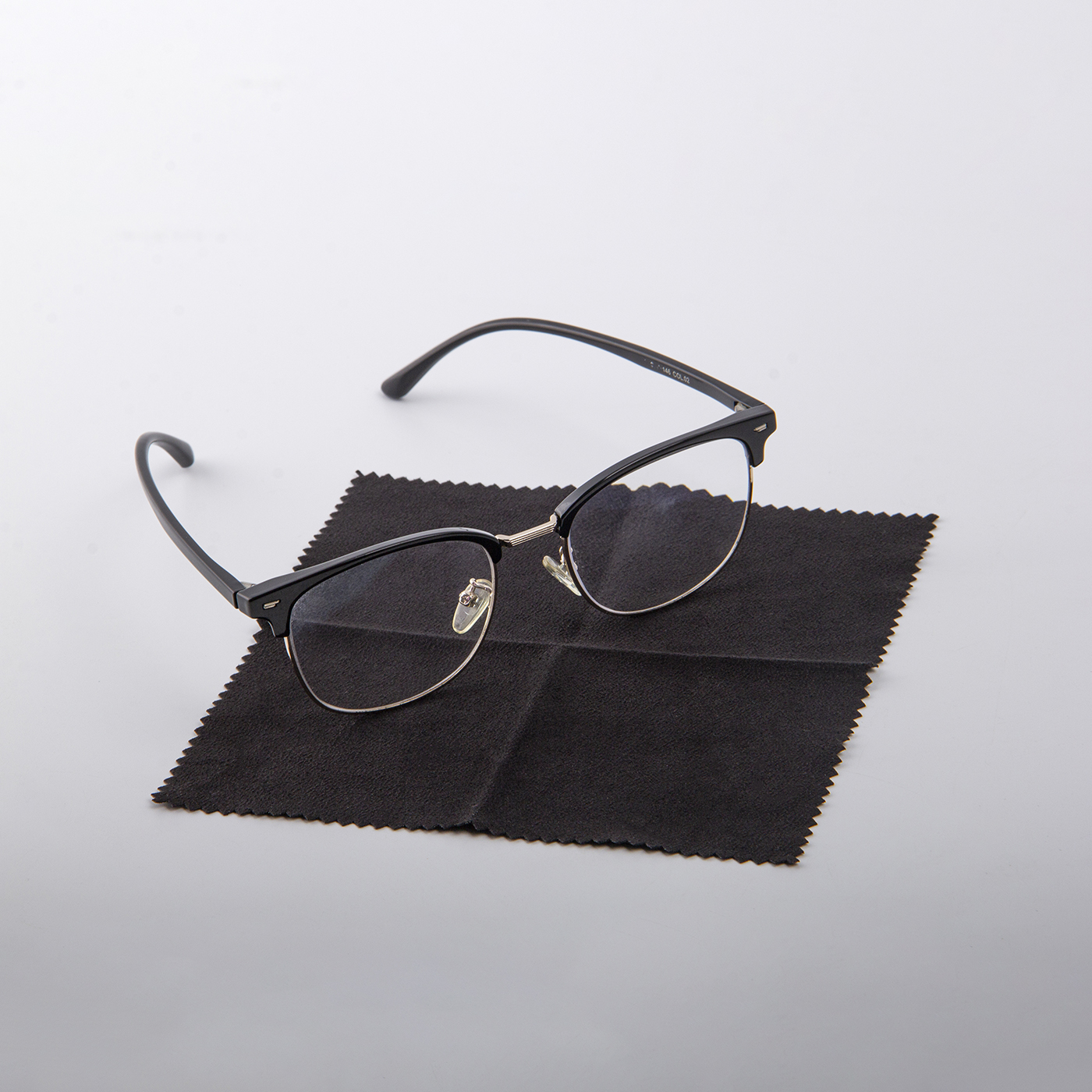 15x15cm Custom Eyeglasses Cleaning Cloth 3