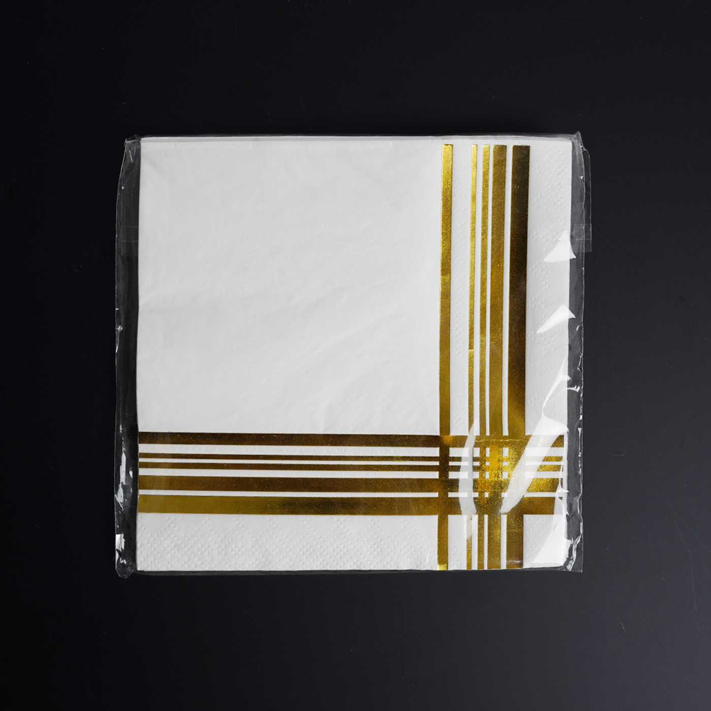 3-Ply Dinner Napkins With Gold Trim1