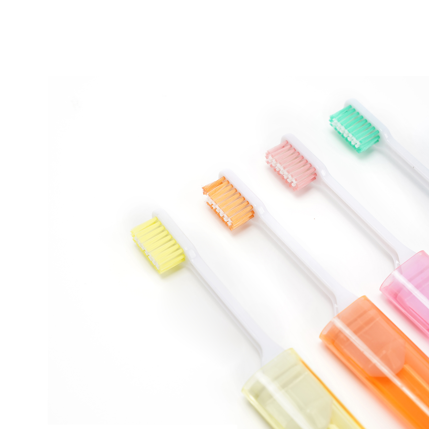 Foldable Travel Toothbrush1