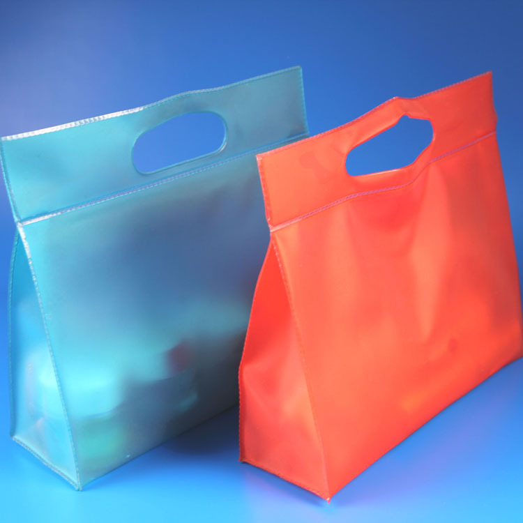 Frosted Cosmetic Bag With Zipper1