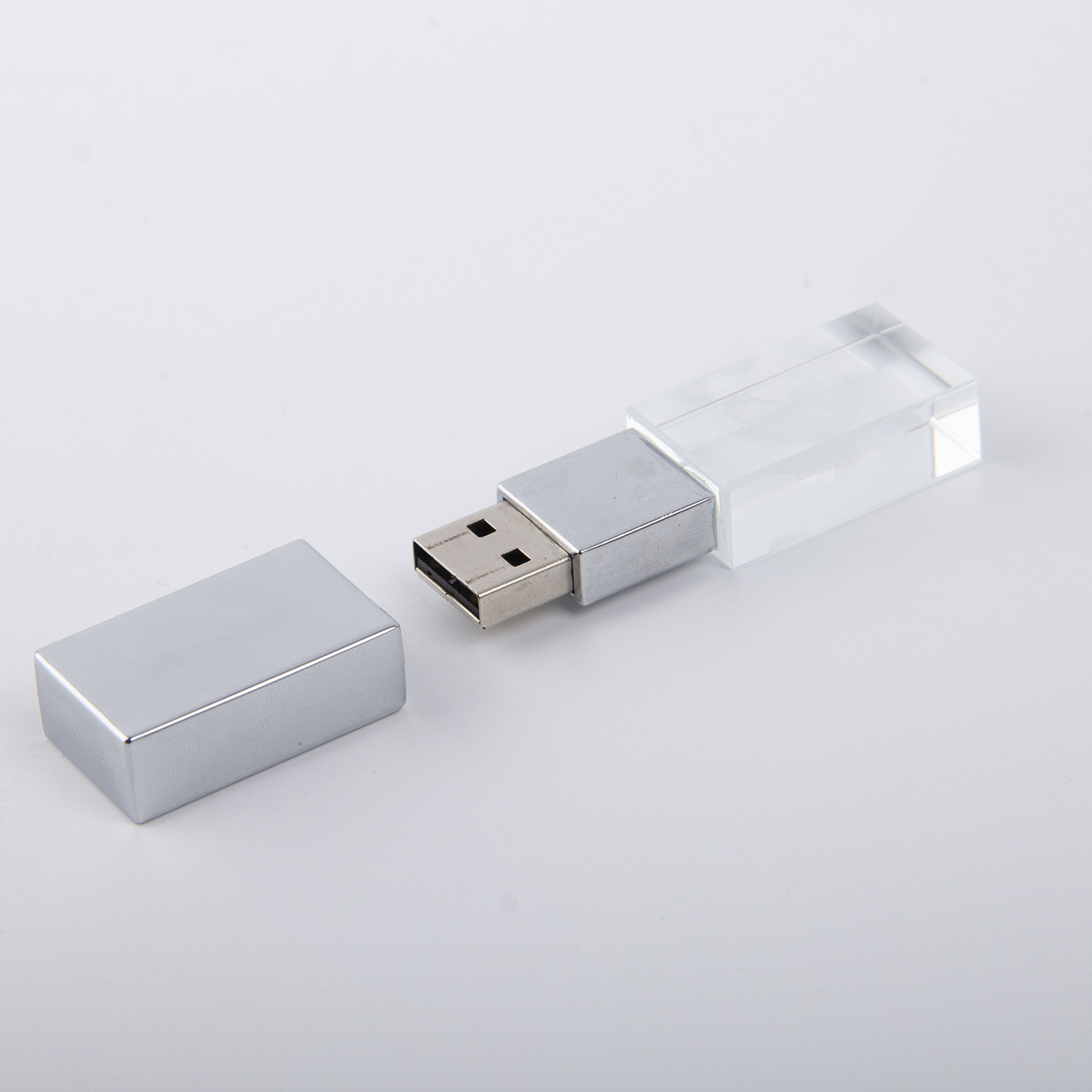 2GB Crystal USB Flash Drive3