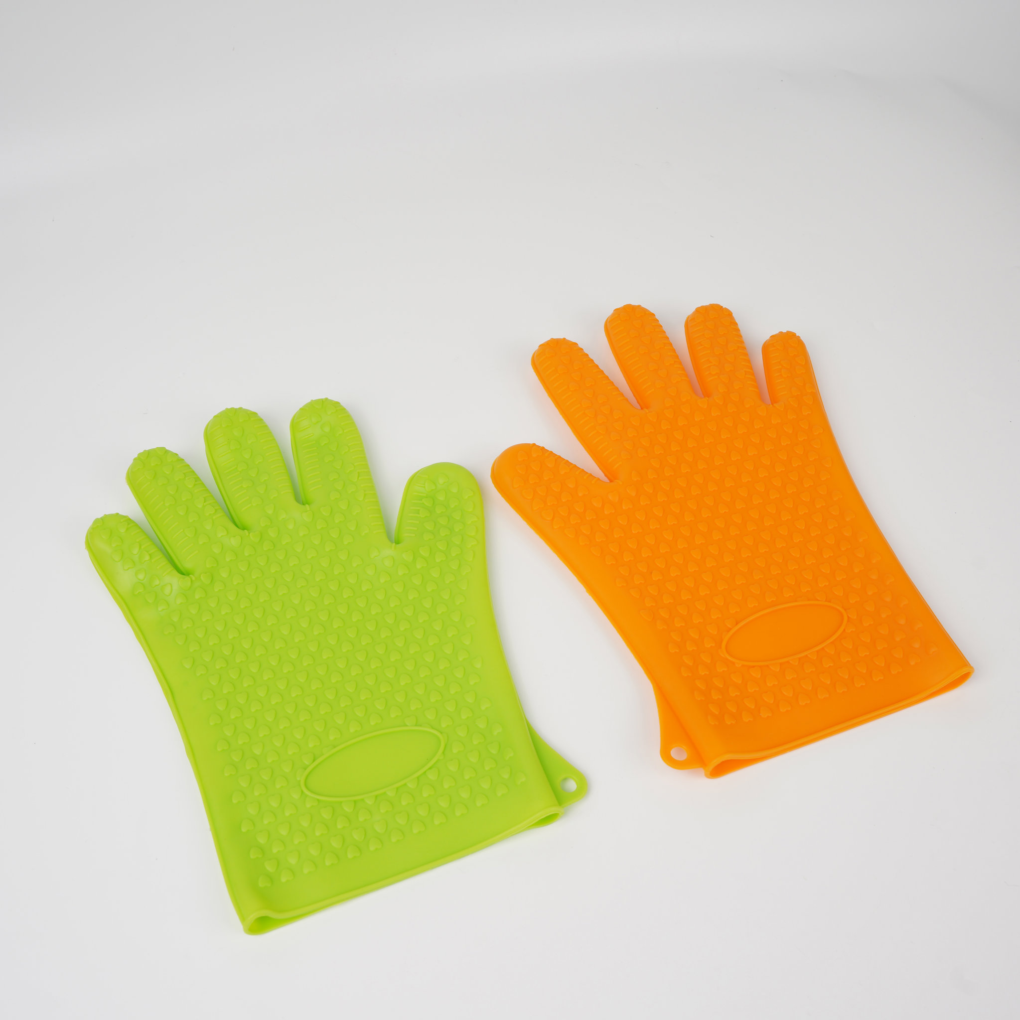 Heat Resistant Grilling Gloves3