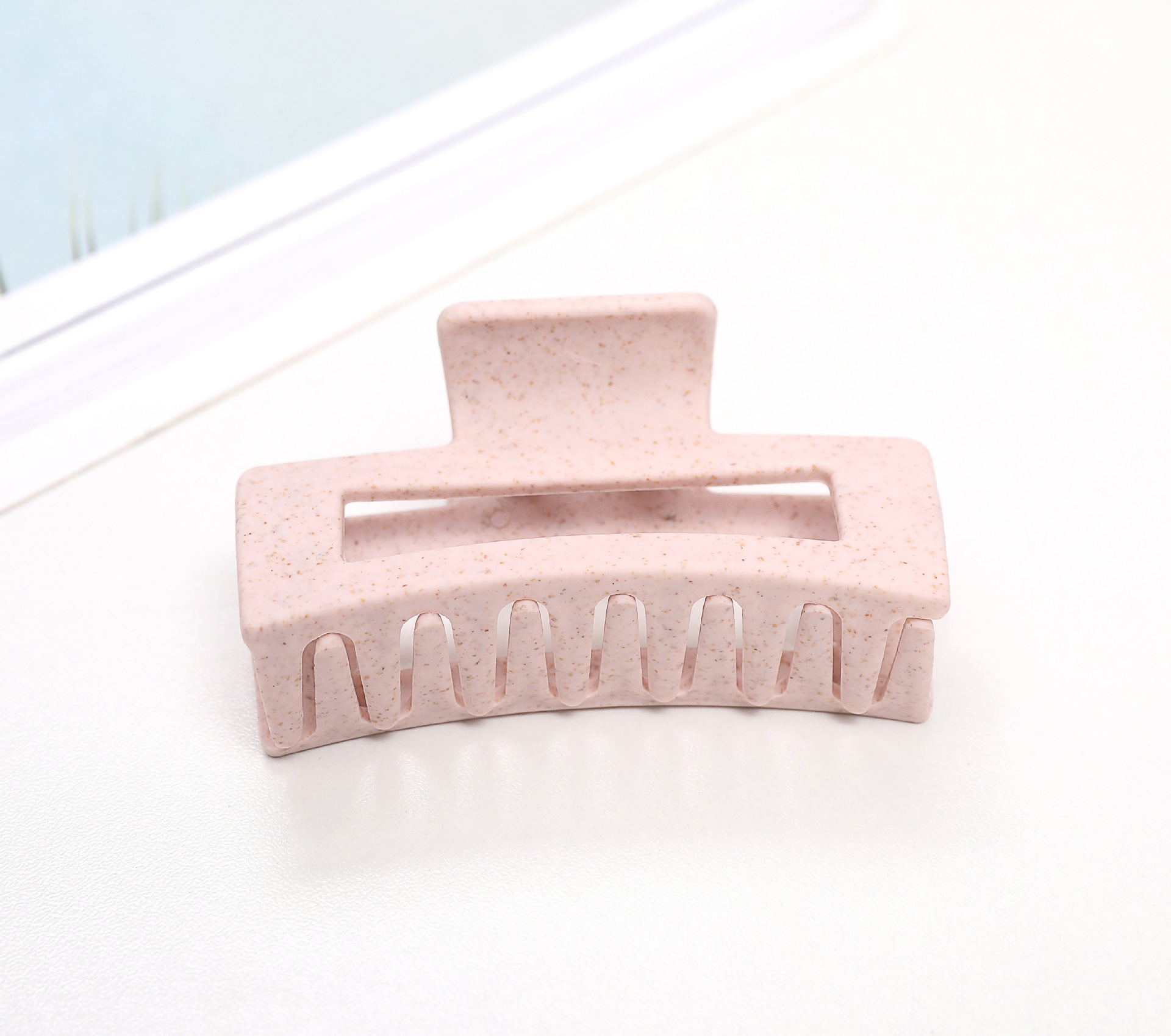 Non-slip Wheat Straw Claw Hair Clips 2