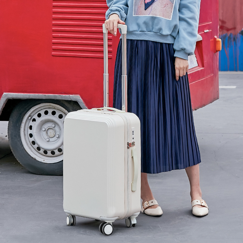 Hardshell Suitcase With Wheels2