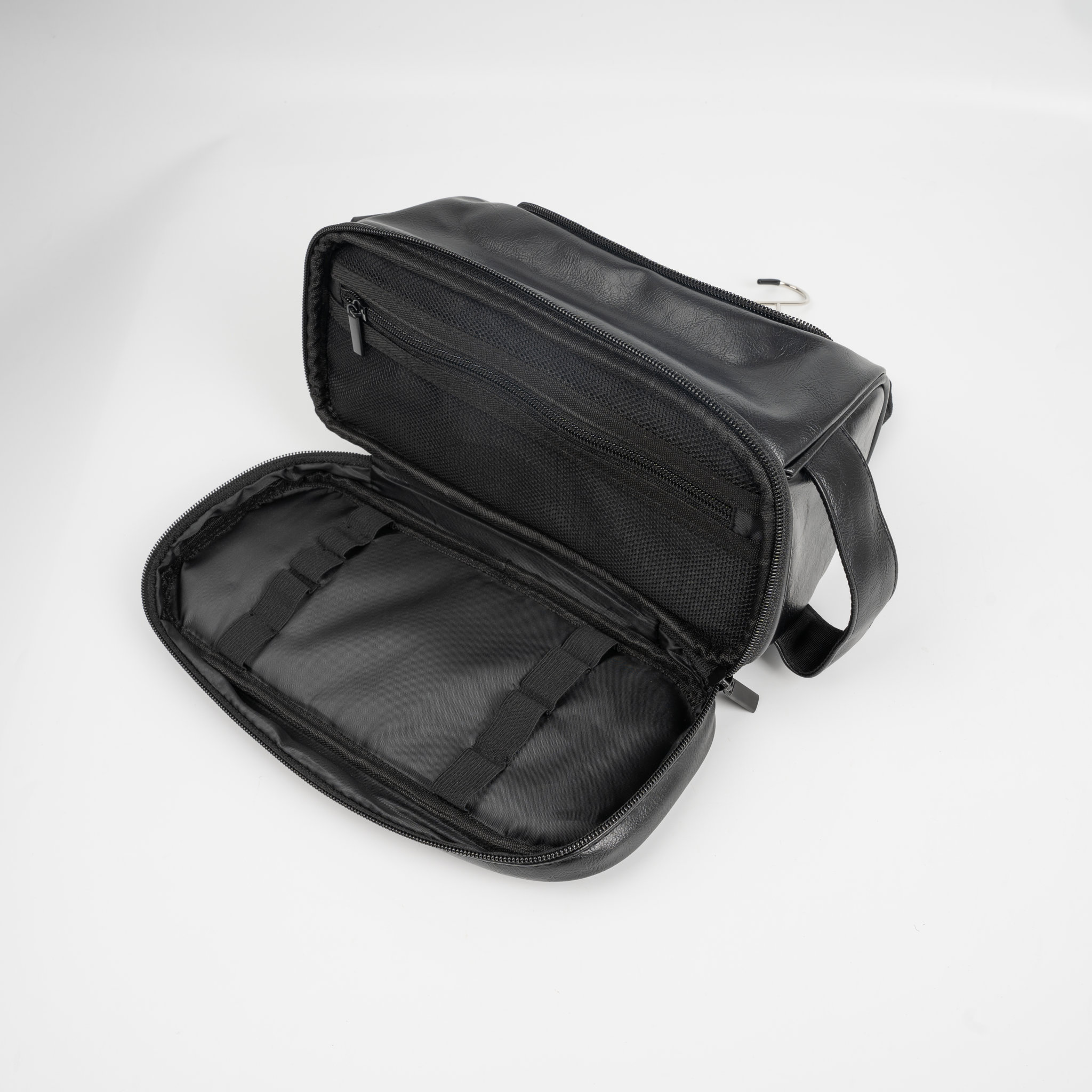 Premium Leather Travel Toiletry Bag4