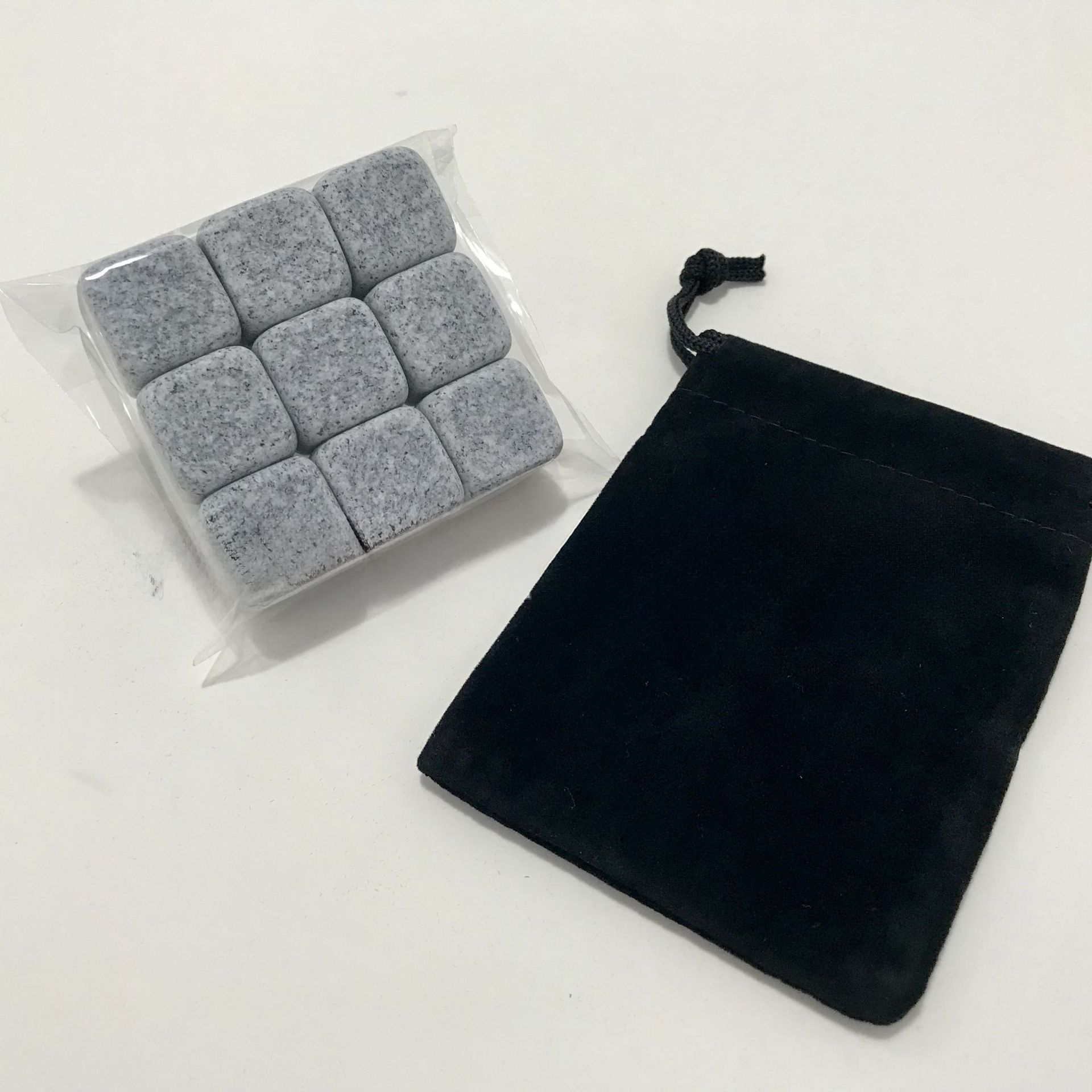 Reusable Ice Cubes With Carrying Pouch1