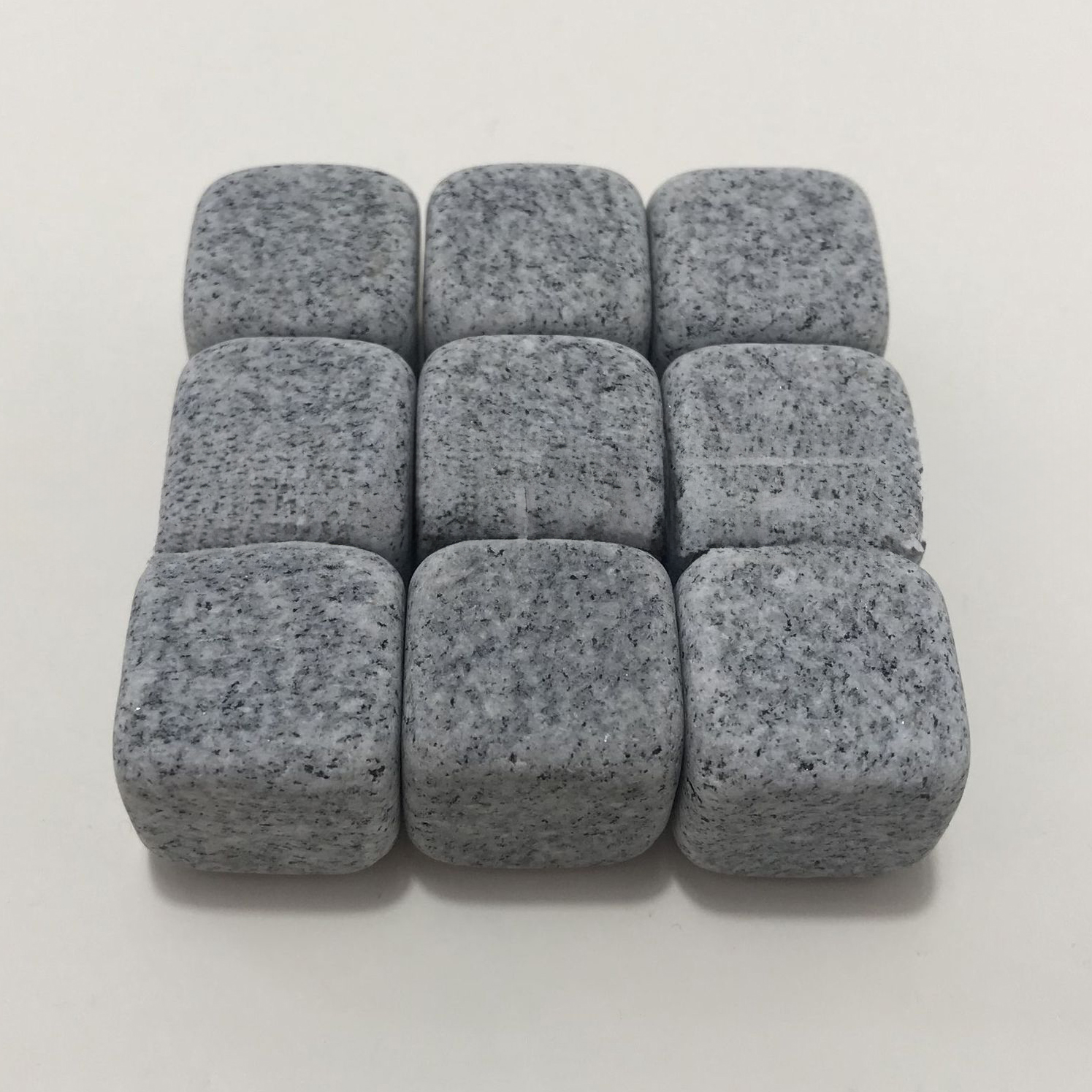 Reusable Ice Cubes With Carrying Pouch2