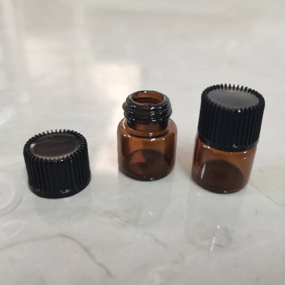 Glass Essential Oil Sample Bottles3