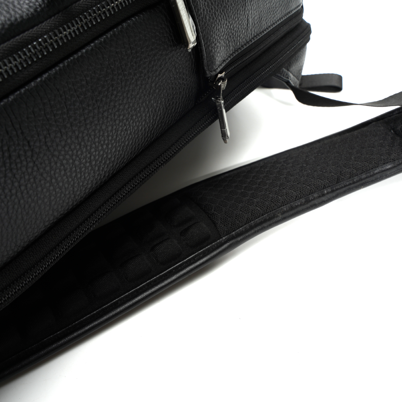 Custom Leather Backpacks2