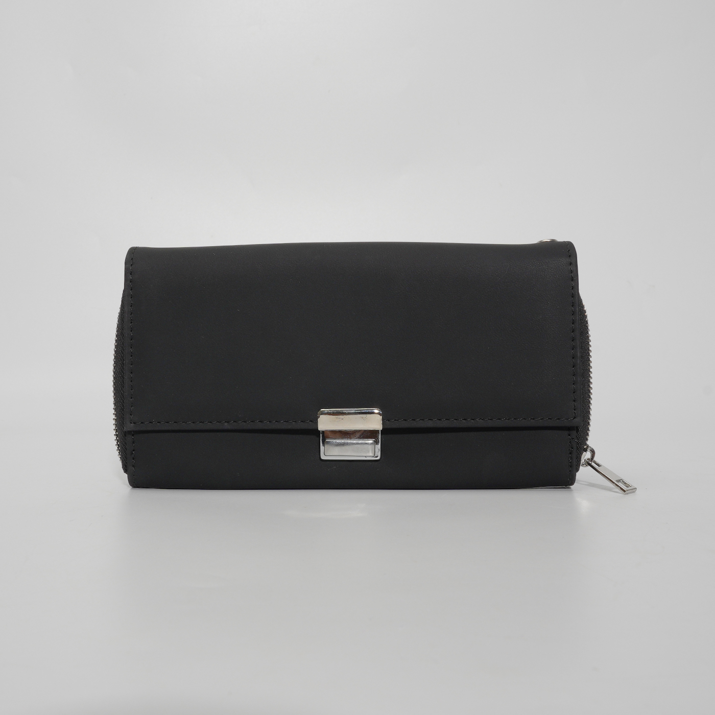 Leather Slimfold Waiter's Wallet With Chain2