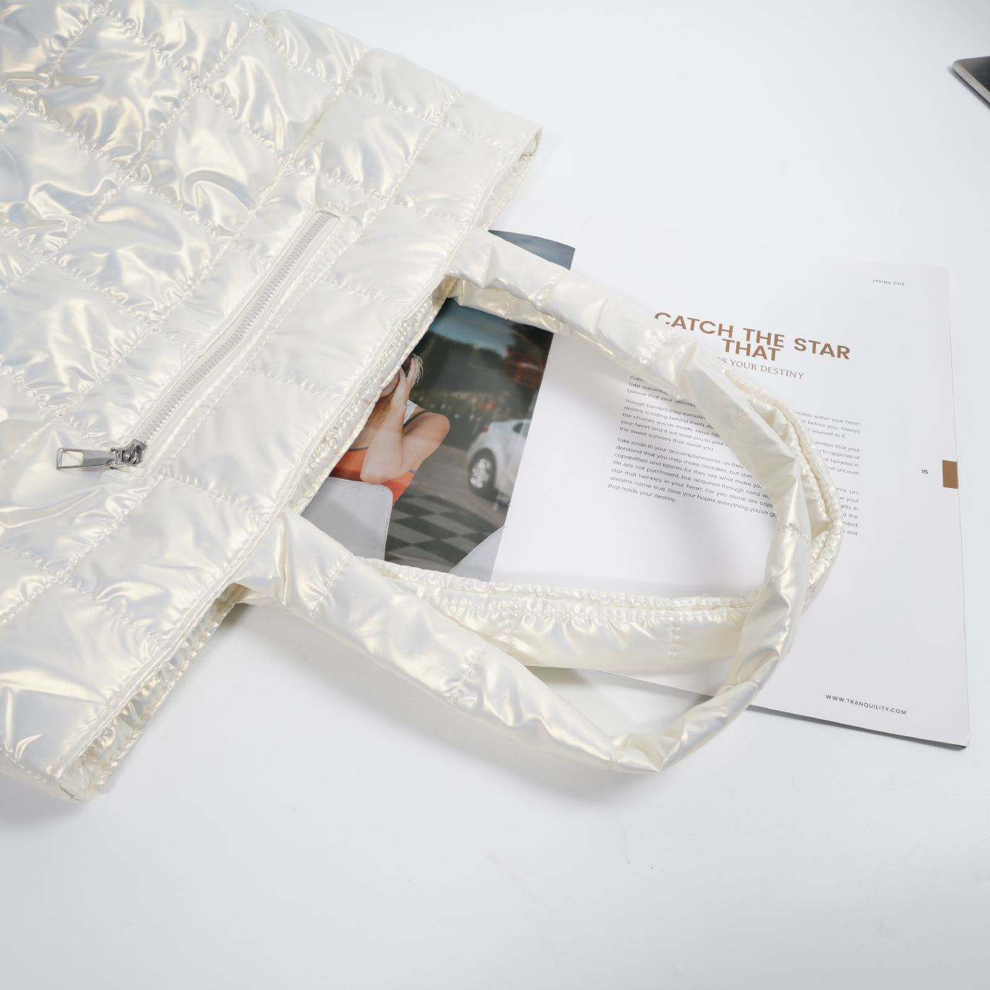 Lightweight Puffy Tote Bag4