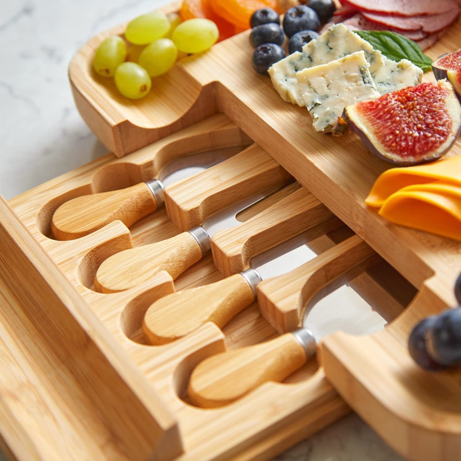 Cheese Board And Knife Set1