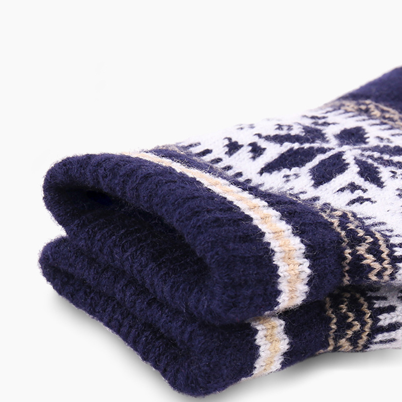 Soft Knit Touchscreen Christmas Gloves3