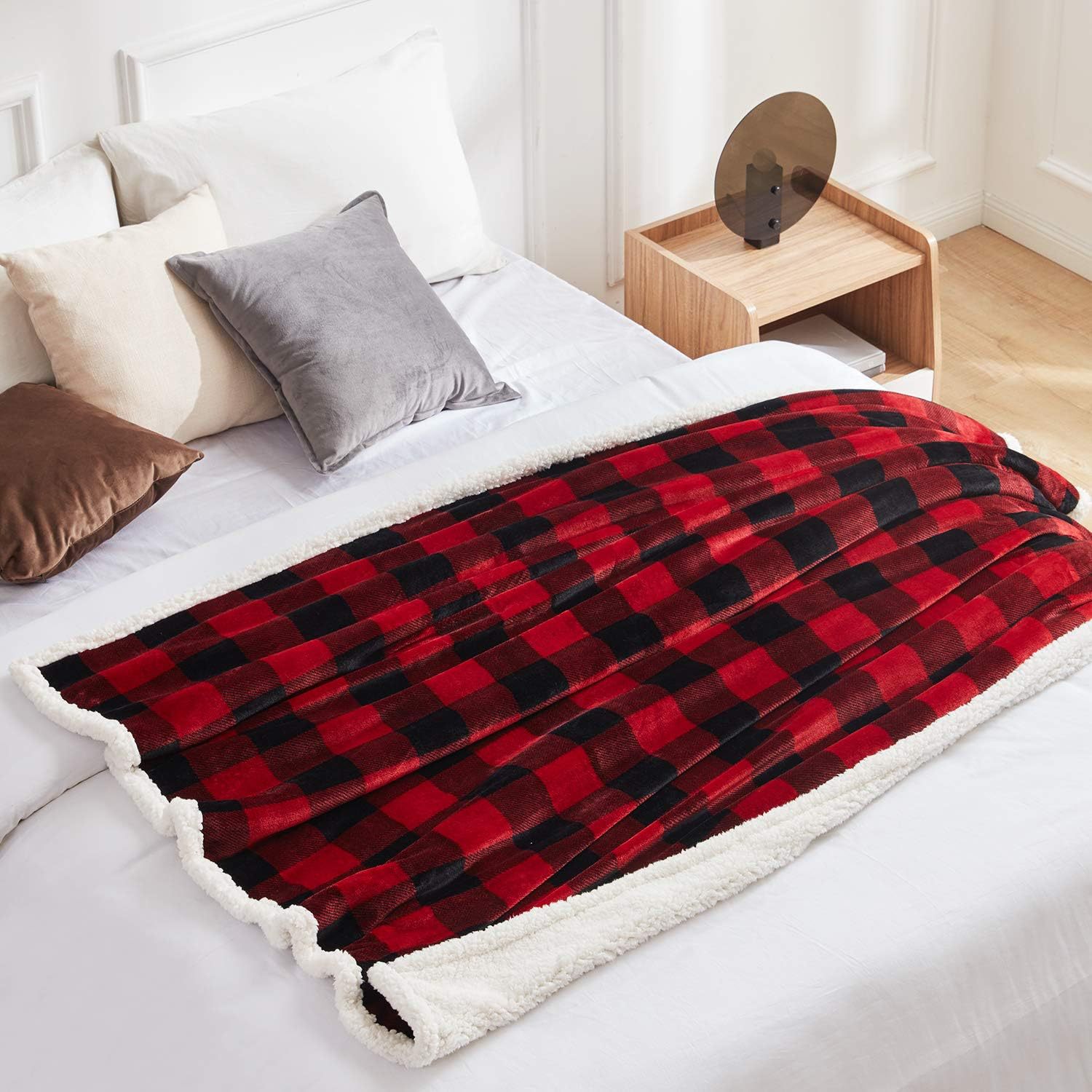 Soft Checkered Flannel Blanket 1