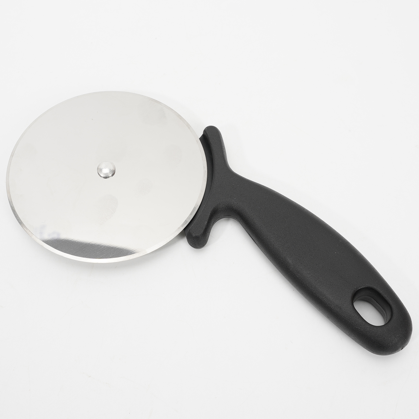 Kitchen Pizza Cutter1