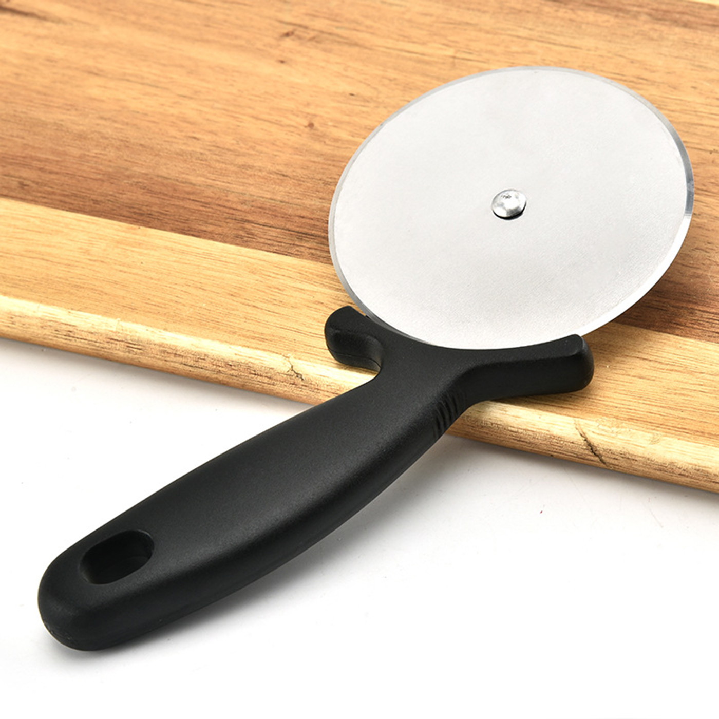 Kitchen Pizza Cutter2