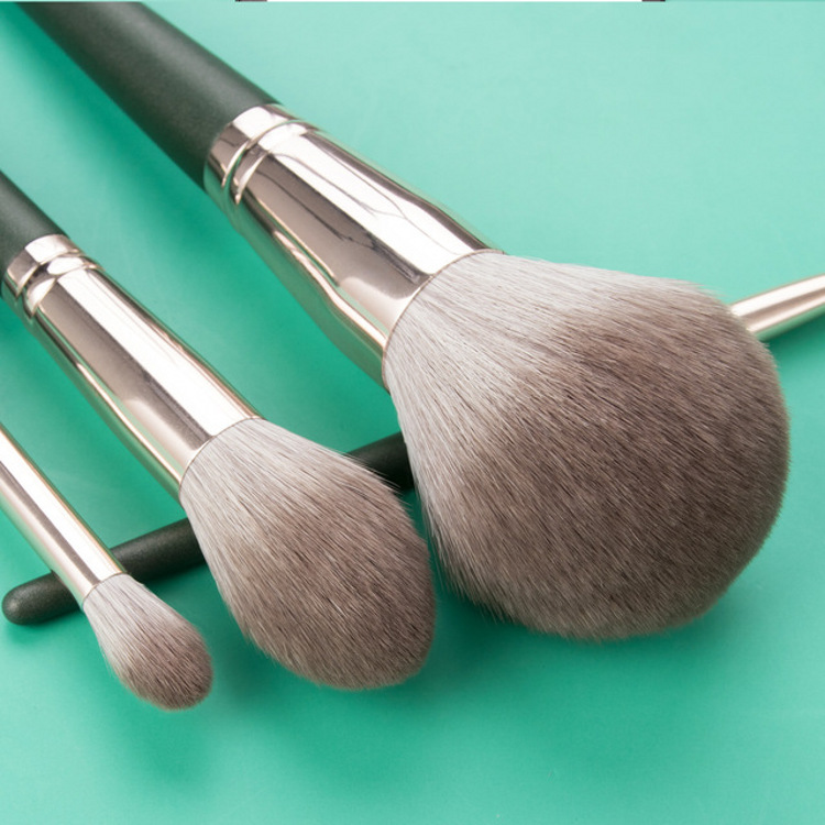 14-Piece Makeup Brush Set2
