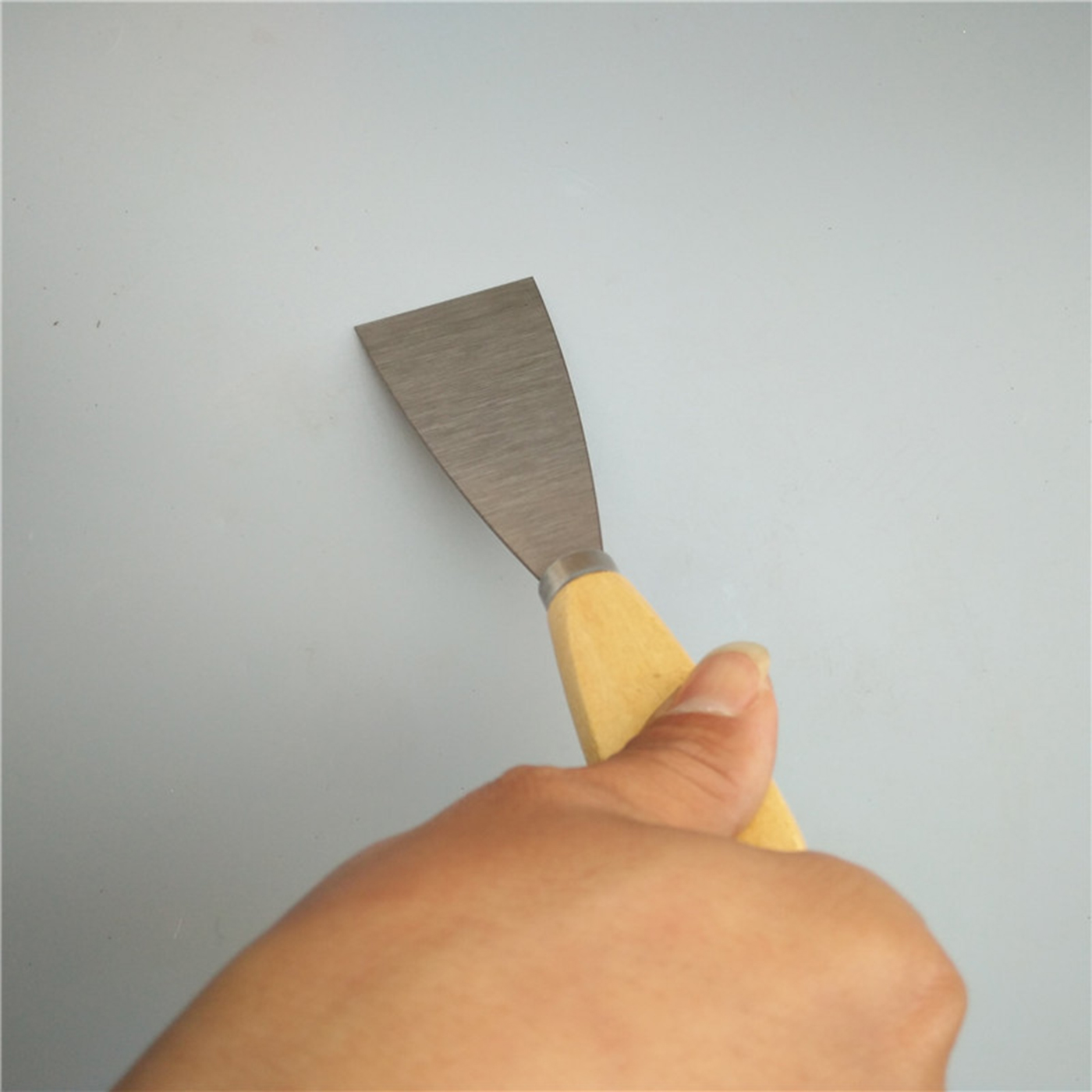 Scraper Tool With Wooden Handle1