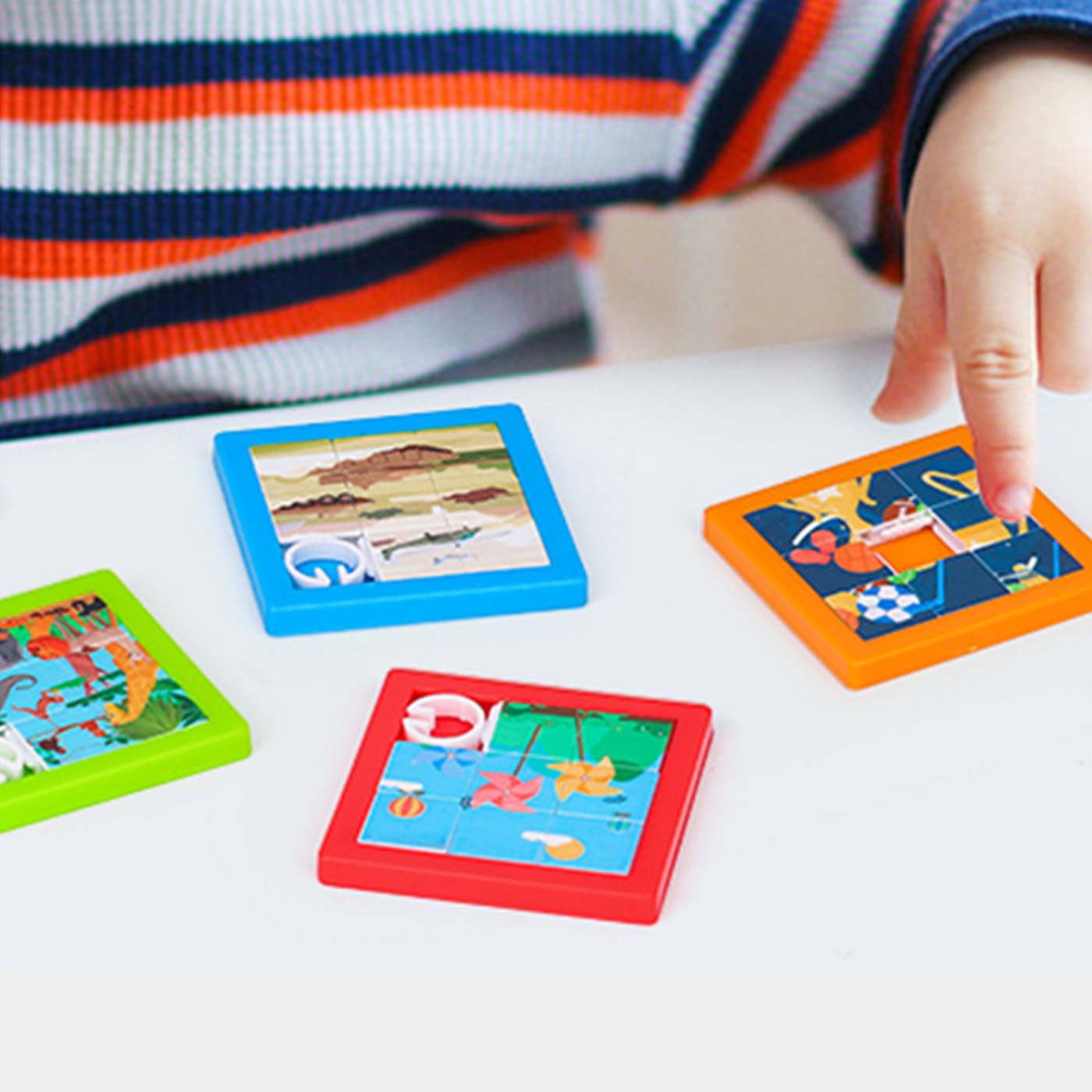 Custom Logo Plastic Sliding Puzzle Keychain 2