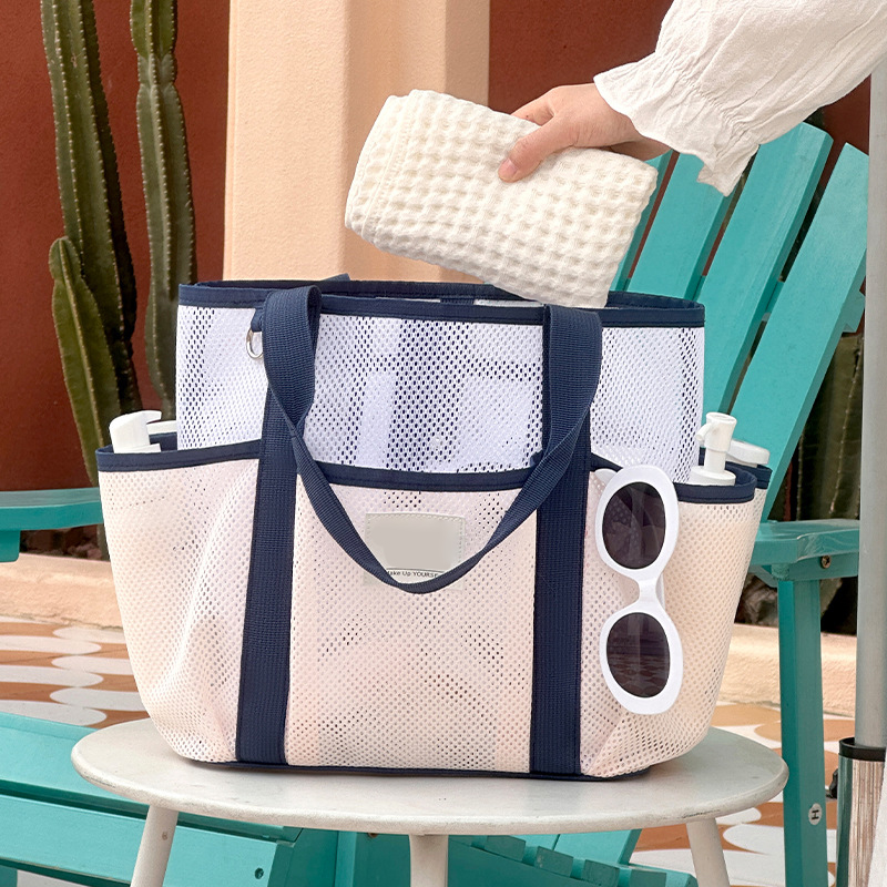 Large Capacity Beach Bag With Multiple Pockets2