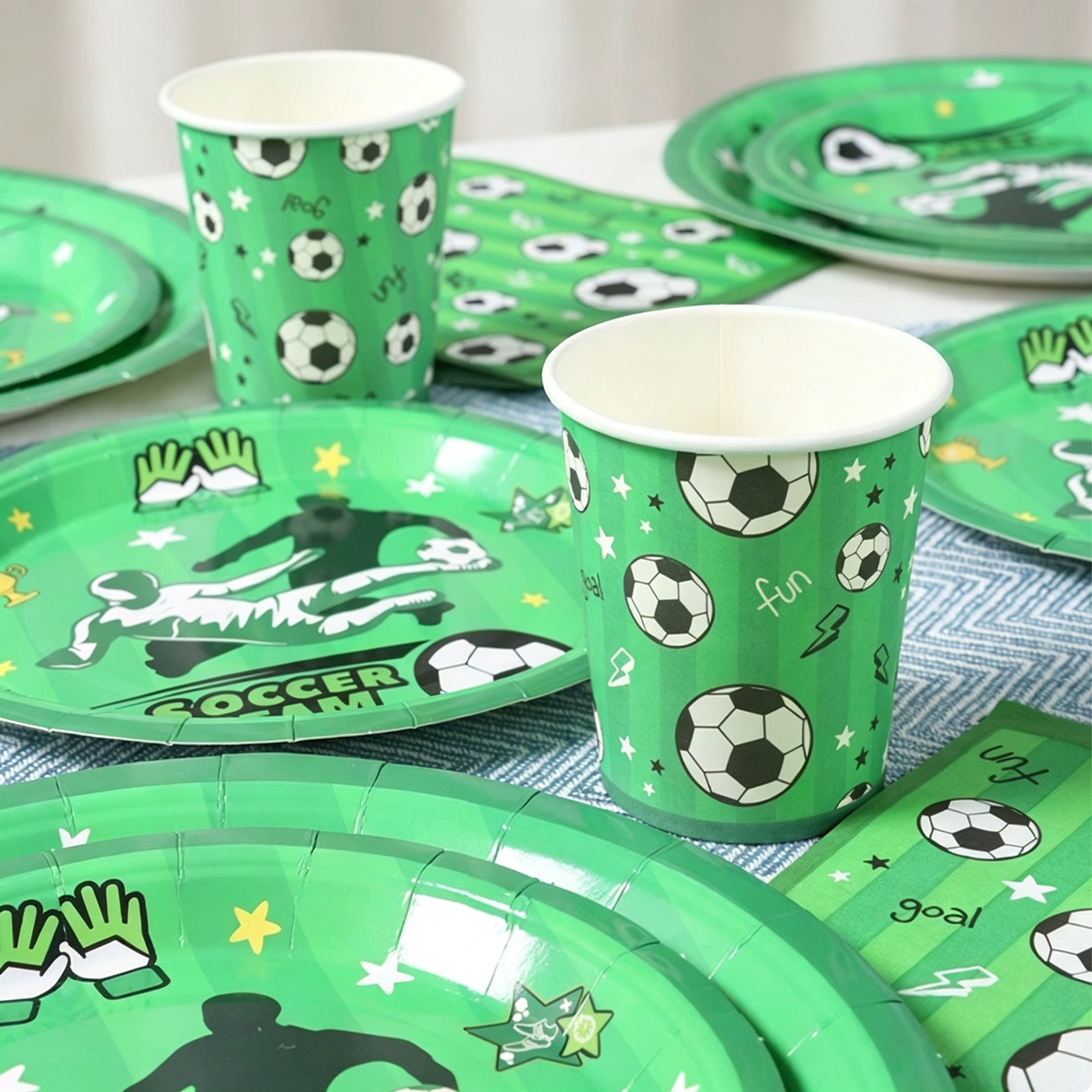 World Cup Soccer Kids Party Dinnerware Kit2
