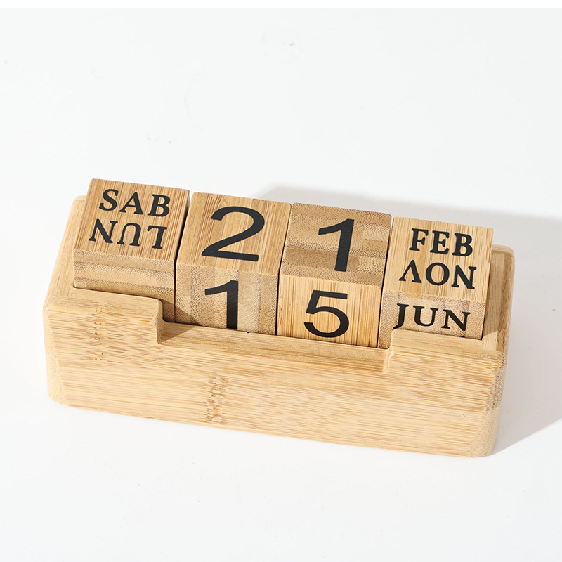 Natural Wood Block Calendar2